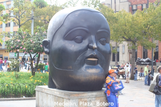 0940_medellin_plaza_botero.jpg