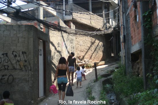 1538_rio_favella_rocinha.jpg